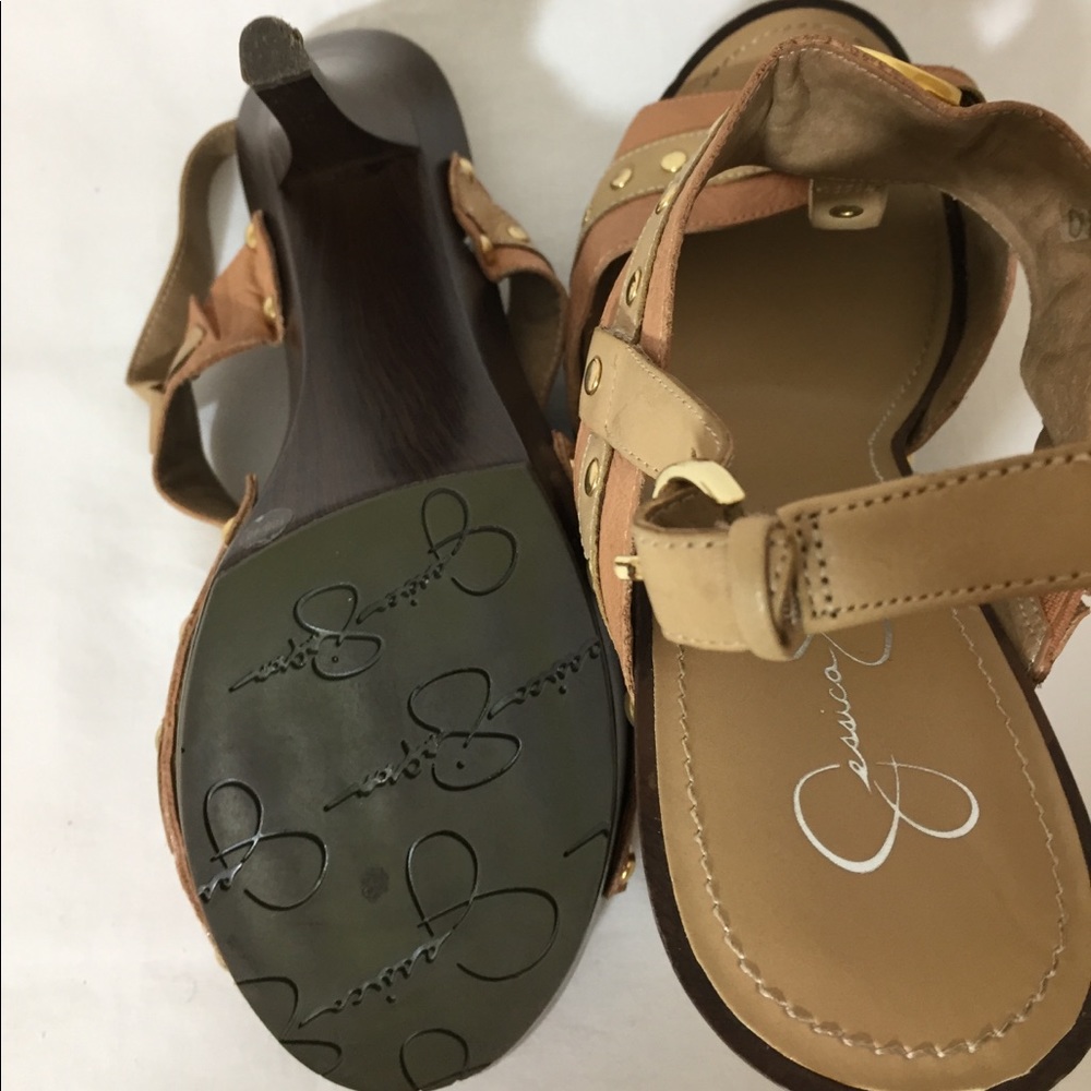 Jessica Simpson Georgina style heel.